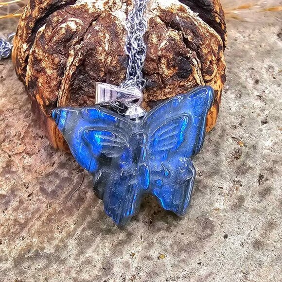 Nature Labradorite Flashy Butterfly Pendant Necklace - Picture 1 of 10